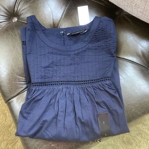 NWT Banana Republic Navy Sleeveless Pintuck Top